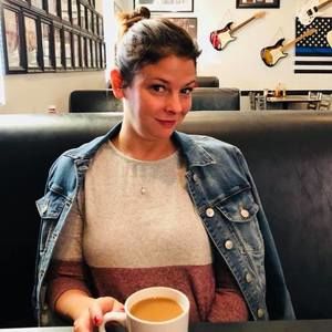 Meet your Posher, Angie